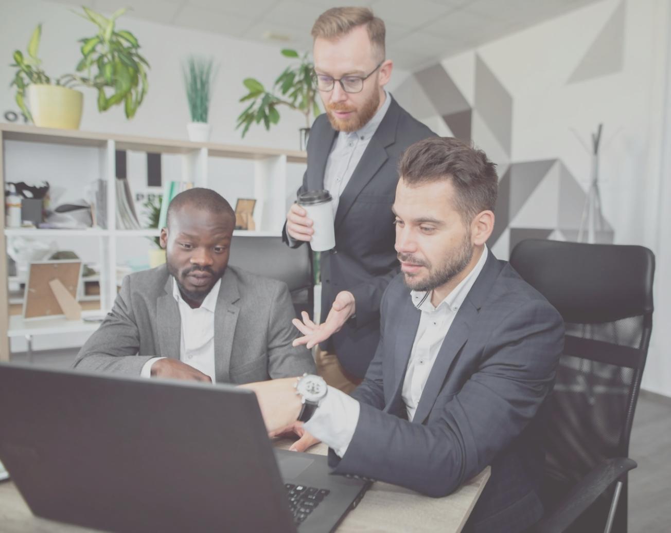Innovative Finanzbildung durch zenthyraquos - Wissenschaftliche Methoden treffen auf praktische Anwendung